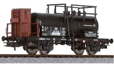 LILIPUT 235390 — Вагон-цистерна для перевозки химикатов (578 212 [P]), H0, III, DB