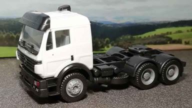 RUSAM-MB-00 — Седельный тягач Mercedes-Benz® (белый), 1:87