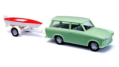 BUSCH 53213 — Легковой автомобиль Trabant® P601 Kombi с лодочным прицепом, 1:87