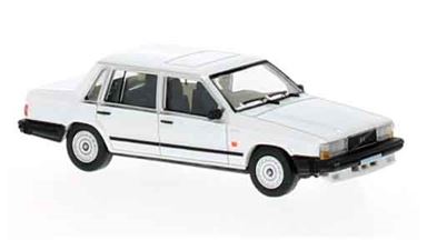 PCX87 870662 — Автомобиль Volvo® 740 (белый), 1:87, 1984