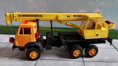 RUSAM-KABAZ-4310-00-AK — Автокран «Ивановец» (3 колена выдвижной) на базе Кабаз, 1:87, 1979, СССР