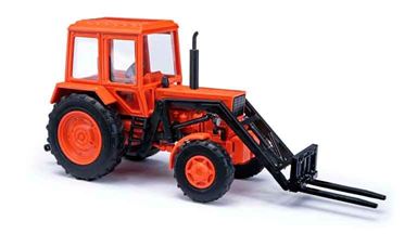 BUSCH 51308 — Трактор Беларусь МТЗ-82 фронтальный вилочный погрузчик, 1:87, 1974, СССР