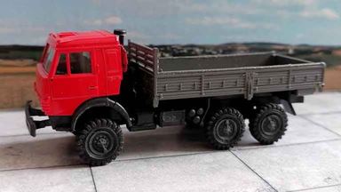 RUSAM-KABAZ-5410-11-250 — Автомобиль КабАЗ 5410 (красный, спальник) низкий борт (серый), 1:87, 1979, СССР