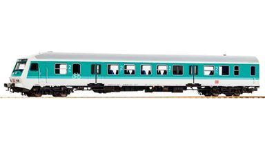 Показать информацию о PIKO 28024 PIKO 28024 — Вагон управления (интерфейс PluX16), H0, V, DB AG