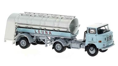 BREKINA 71209 — Тягач IFA® W 50 с полуприцепом-цистерной «Leuna», 1:87, 1965