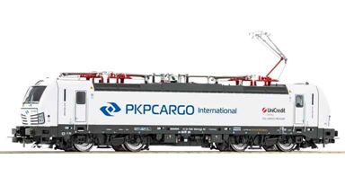 PIKO 21747 — Электровоз BR 383 «PKP Cargo International» (звук PluX22), H0, VI, PKP Cargo